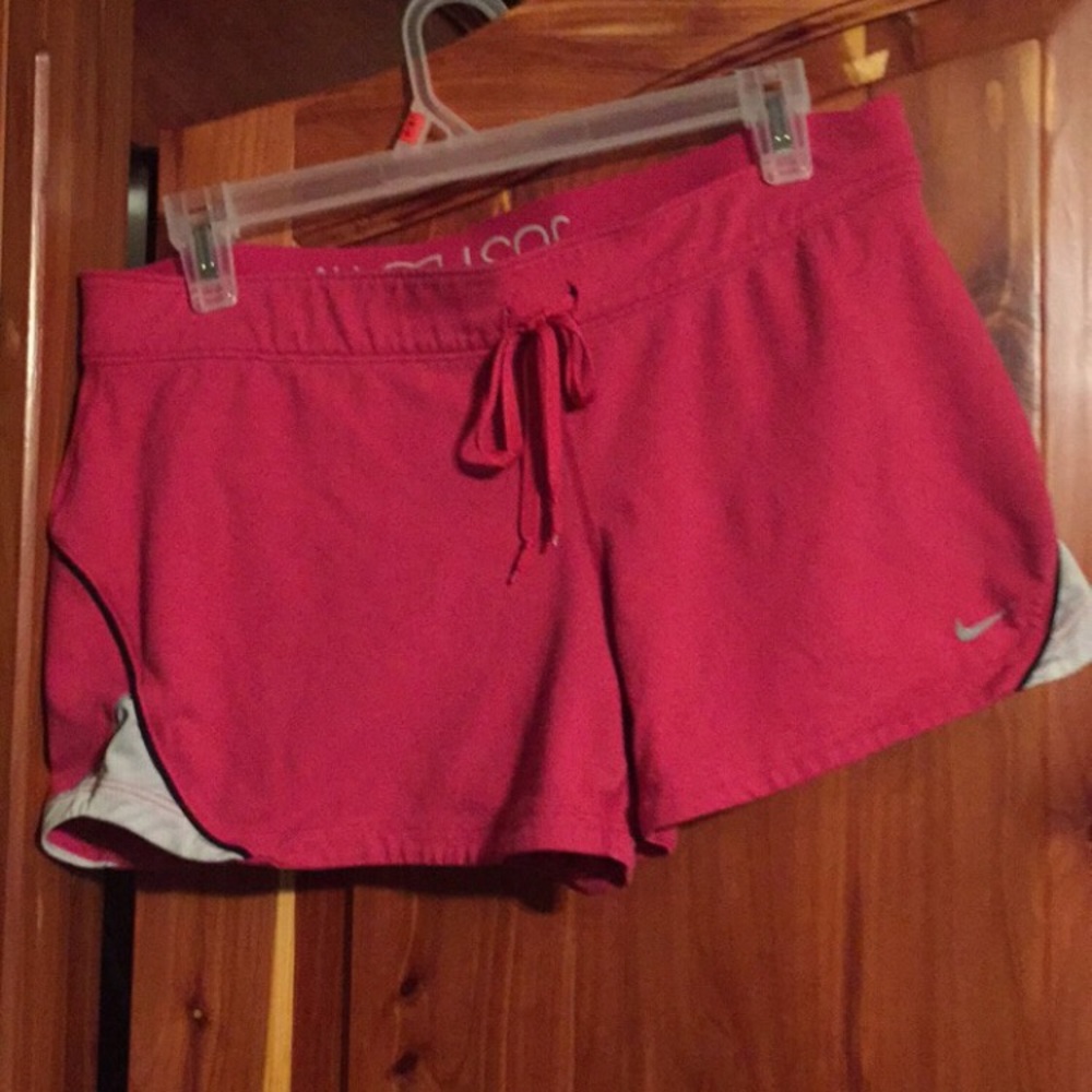 Clothes - Picture 6 of 8
